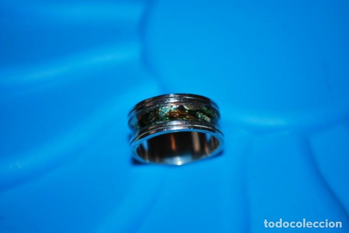 Antig&uuml;edades: Anillo con esmalte de plata de ley . - Foto 1