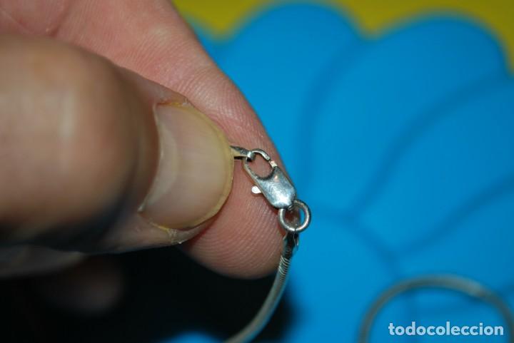 Antig&uuml;edades: Cadena y colgante de plata de ley . - Foto 3