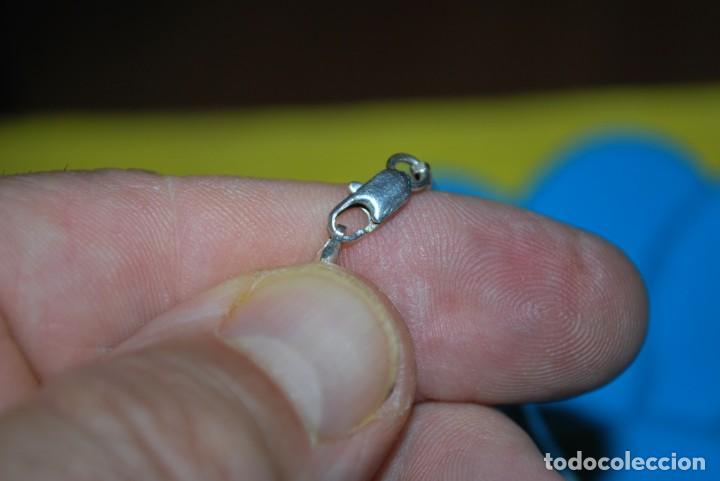 Antig&uuml;edades: Cadena y colgante de plata de ley . - Foto 5