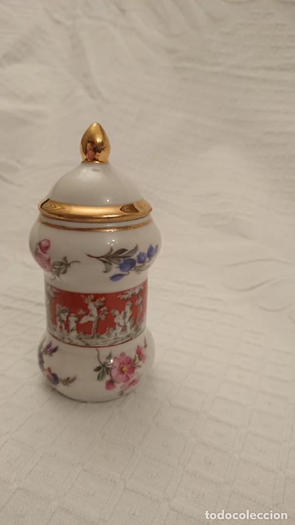 Antig&uuml;edades: MINIATURA TARRO PORCELANA, MARCA EN LA BASE - Foto 7