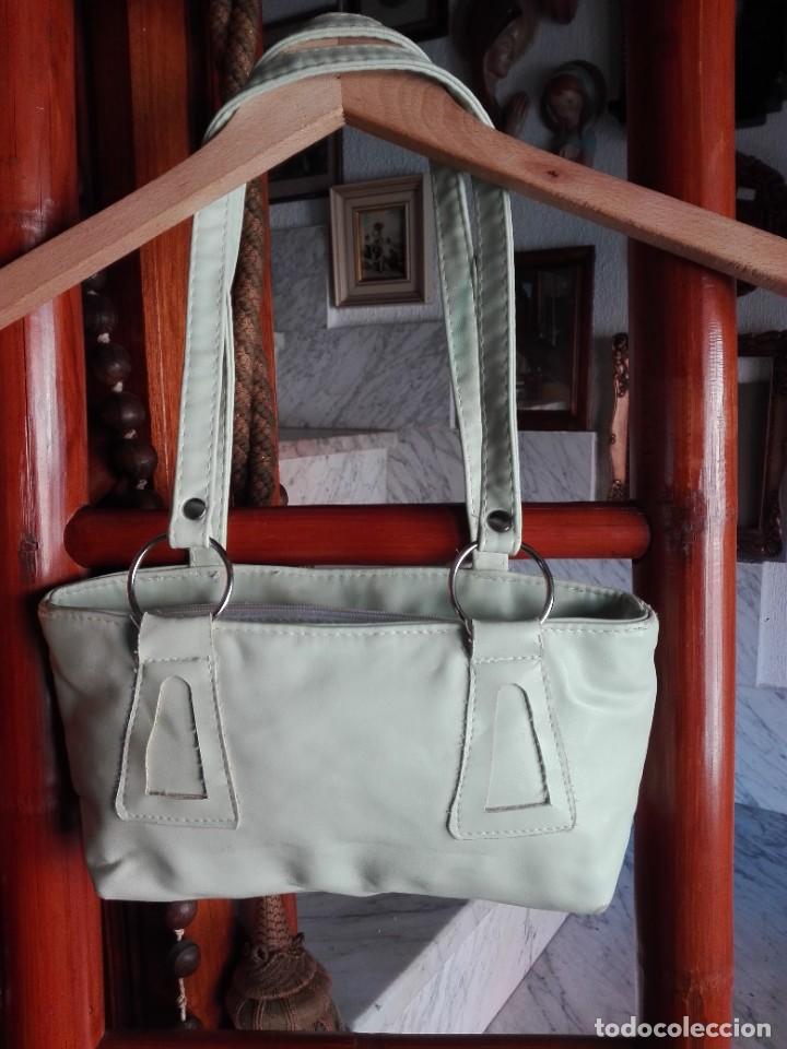 Antig&uuml;edades: Bolso d&eacute;cada de los 70 m&aacute;s o menos - Foto 1