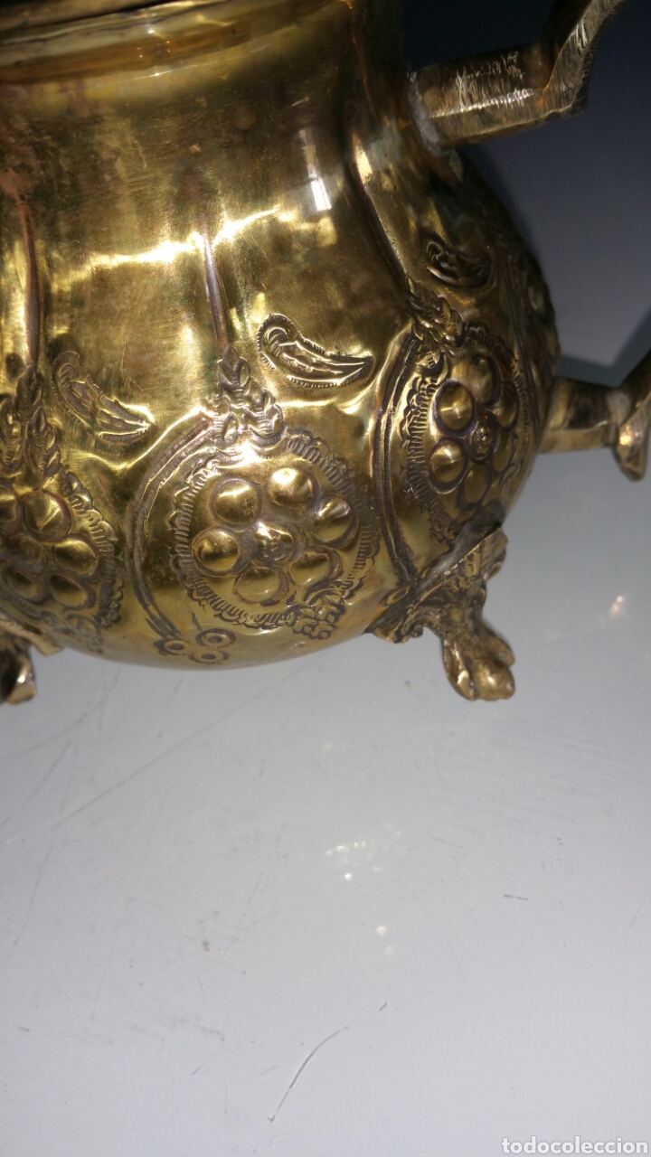 Antig&uuml;edades: Tetera de bronce / lat&oacute;n con sello en su base. - Foto 7