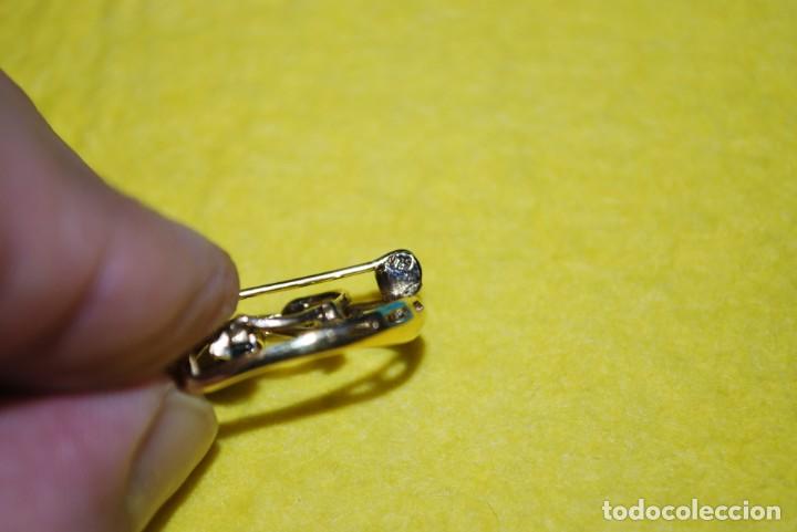 Antig&uuml;edades: Broche CON PIEDRAS de plata CHAPADO EN ORO . - Foto 4