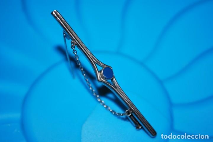 Antig&uuml;edades: Broche de plata antigua . - Foto 1