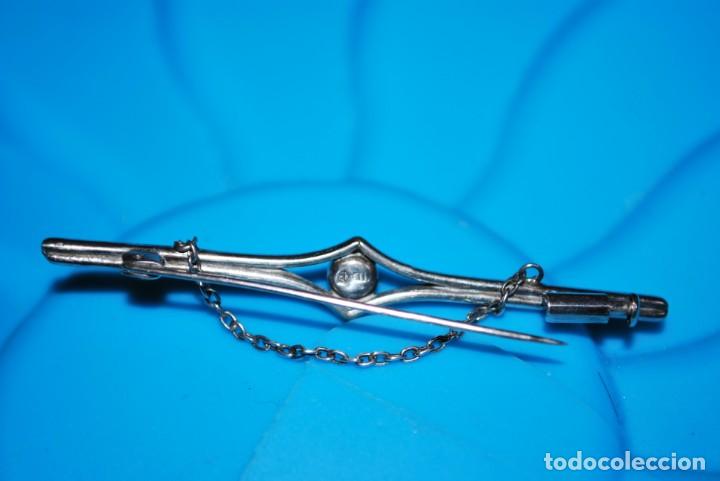 Antig&uuml;edades: Broche de plata antigua . - Foto 2