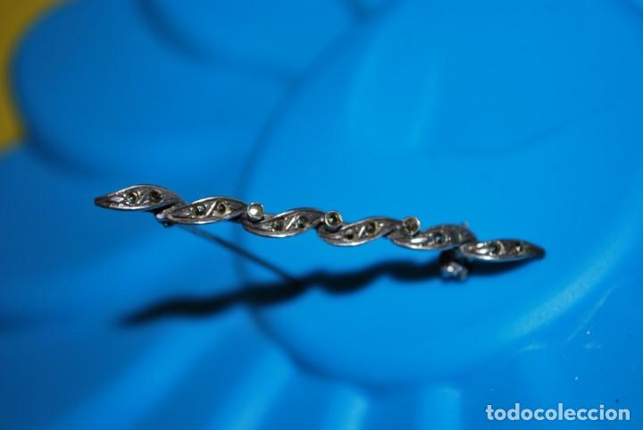 Antig&uuml;edades: Broche de plata con marquesitas antigua . - Foto 1