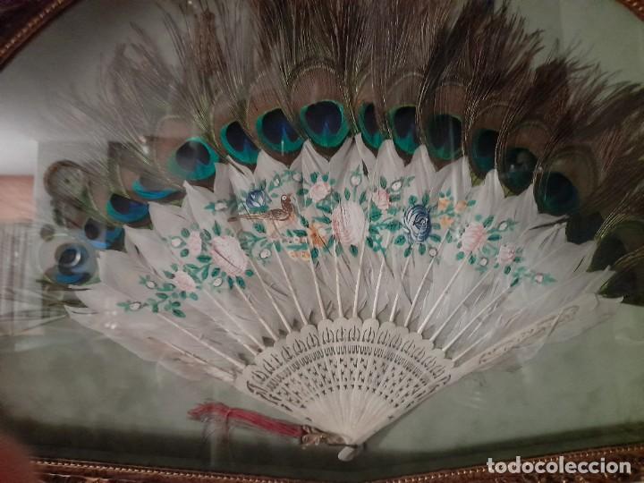 Antig&uuml;edades: Abanico de hueso y plumas . - Foto 3