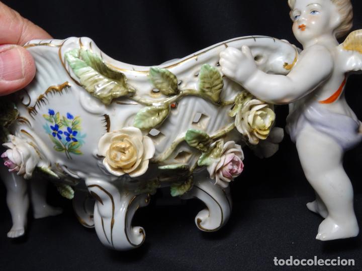 Antigüedades: Gran centro de porcelana. alemana., Volkstedt Rudolstadt Kammer, siglo XIX. - Foto 5 - 294164978