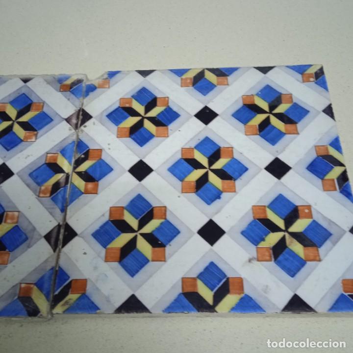 Antig&uuml;edades: Tres azulejos, medida 20x20 - Foto 2