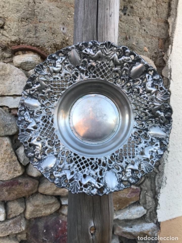 Antig&uuml;edades: Fuente metal, plateada - Foto 1