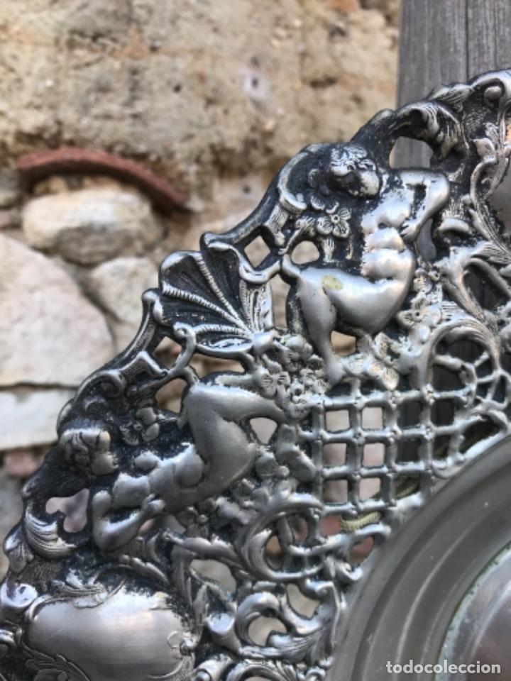 Antig&uuml;edades: Fuente metal, plateada - Foto 2