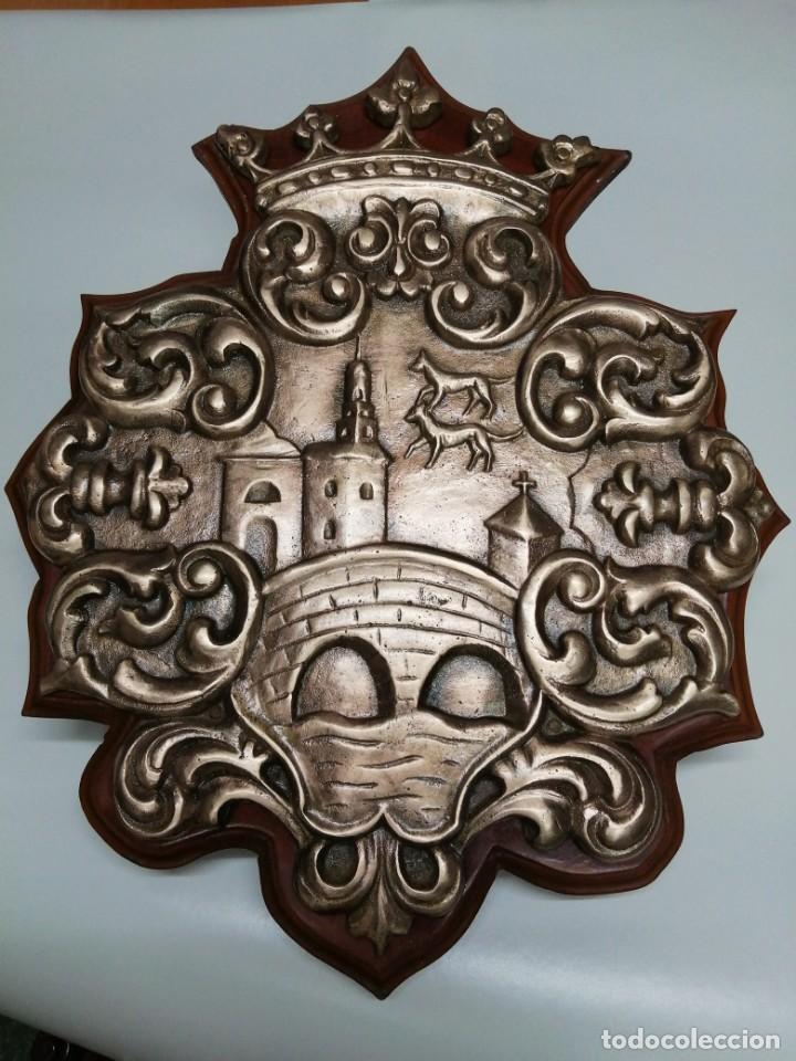 Antig&uuml;edades: ESCUDO DE BILBAO, DE BRONCE - Foto 1