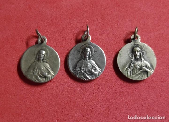 Antigüedades: lote 3 antiguas medallas en plata Ntra sra de Montserrat y corazon de jesus - Foto 2 - 295021448