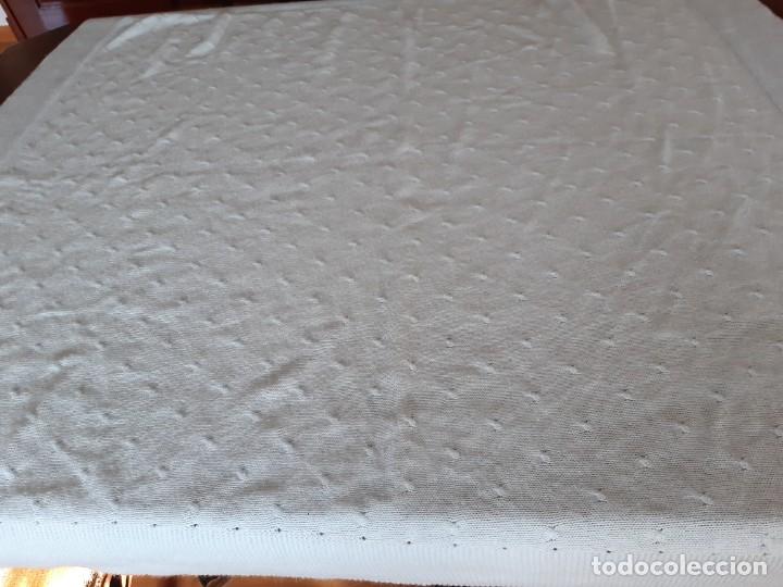 Antig&uuml;edades: TOQUILLA DE BEB&Eacute; DE LANITA CELESTE. - Foto 2