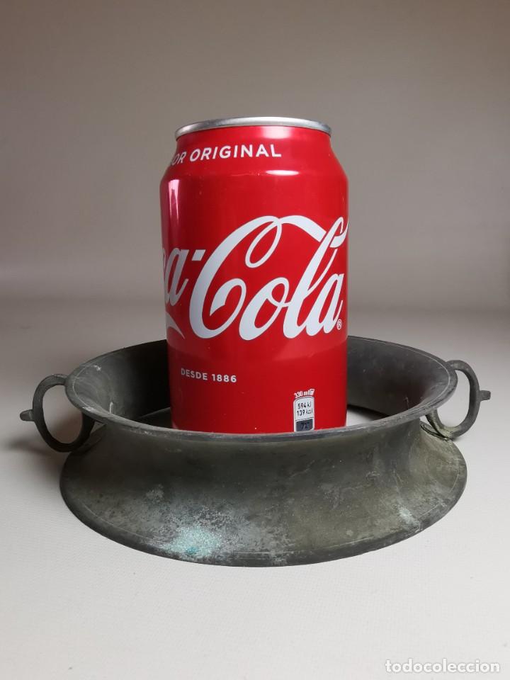 Antig&uuml;edades: Salvamanteles de bronce siglo XIX - Foto 17