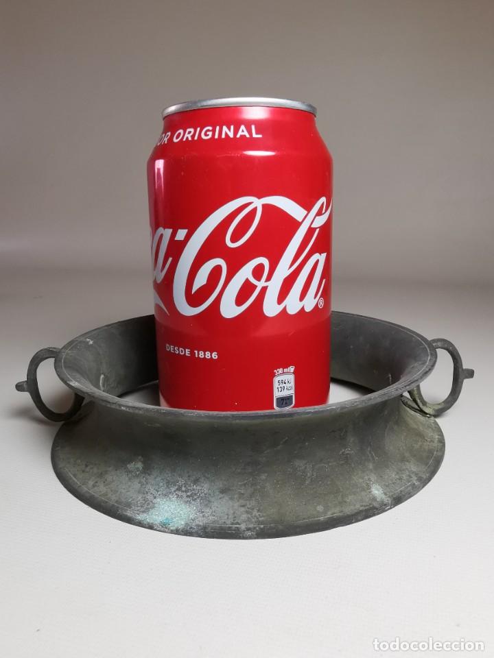 Antig&uuml;edades: Salvamanteles de bronce siglo XIX - Foto 20