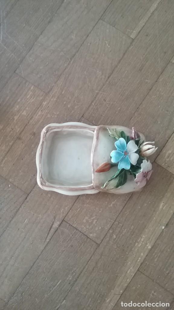 Antig&uuml;edades: Peque&ntilde;o joyero Capodimonte(501-1) - Foto 2