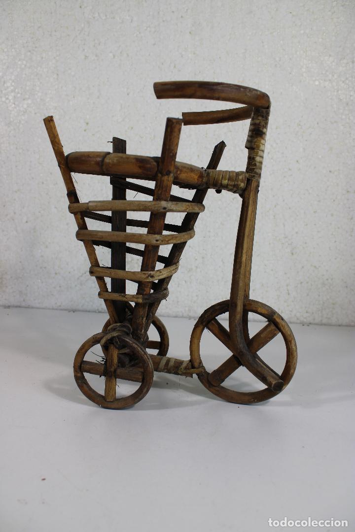 Antig&uuml;edades: macetero bici de mimbre - Foto 2