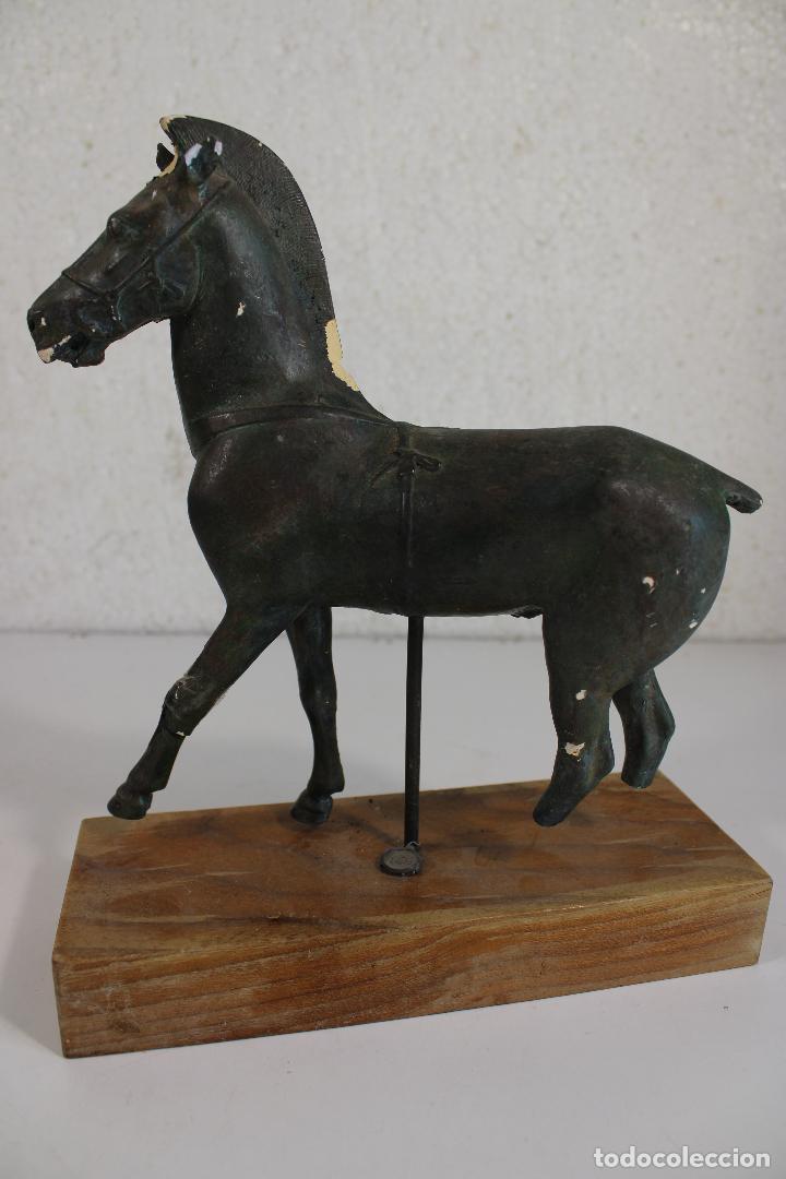 Antig&uuml;edades: escultura caballo sin partas - Foto 5