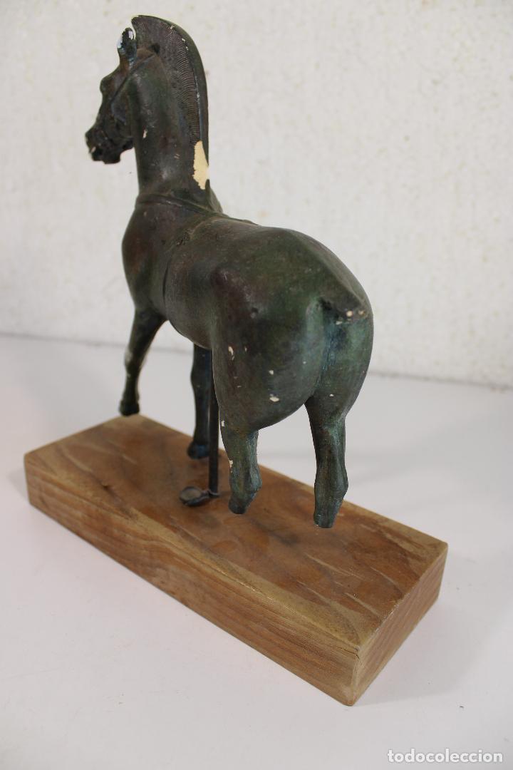 Antig&uuml;edades: escultura caballo sin partas - Foto 6