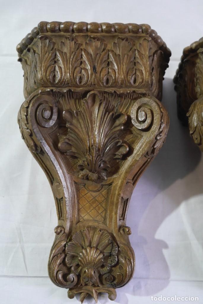 Antigüedades: Pareja de ménsulas talladas en madera - Foto 4 - 295583858