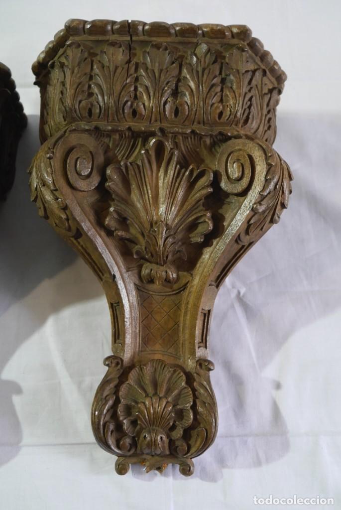 Antigüedades: Pareja de ménsulas talladas en madera - Foto 5 - 295583858