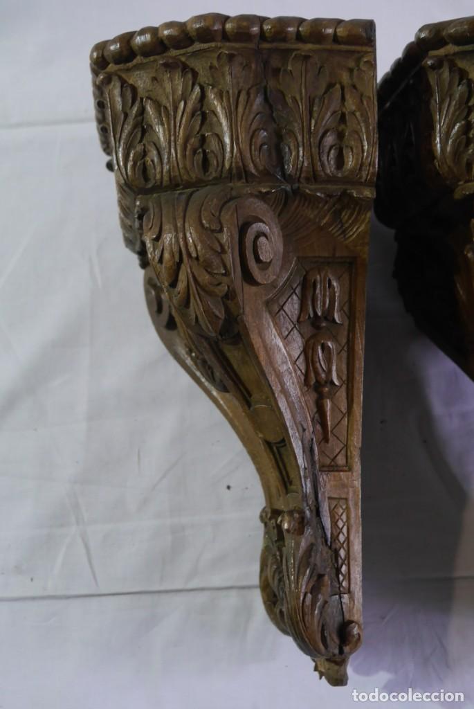 Antigüedades: Pareja de ménsulas talladas en madera - Foto 12 - 295583858