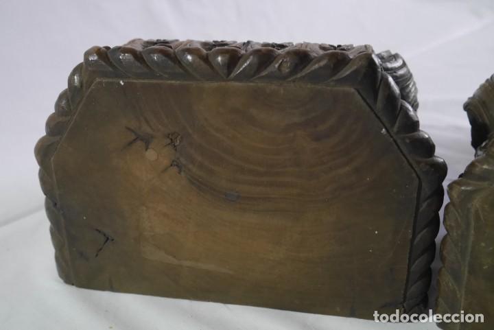 Antigüedades: Pareja de ménsulas talladas en madera - Foto 16 - 295583858