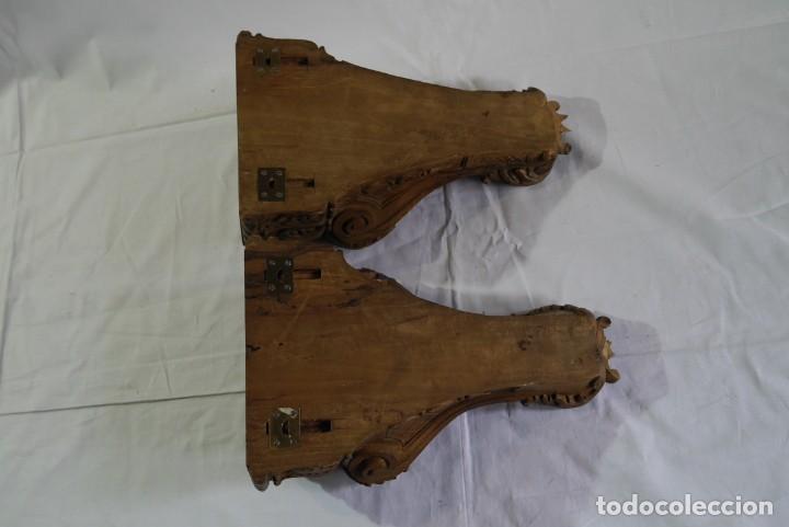 Antigüedades: Pareja de ménsulas talladas en madera - Foto 17 - 295583858