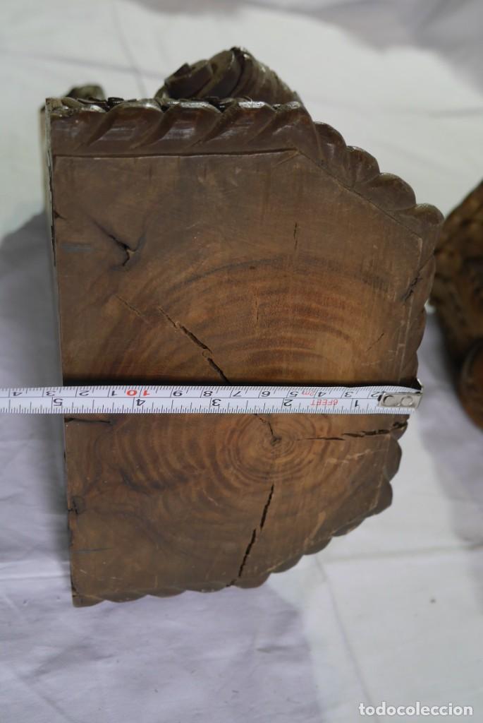 Antigüedades: Pareja de ménsulas talladas en madera - Foto 22 - 295583858