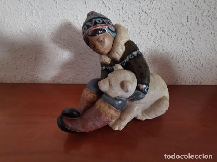 Antig&uuml;edades: ESQUIMAL JUGANDO - LLADR&Oacute; DESCATALOGADO - Foto 1