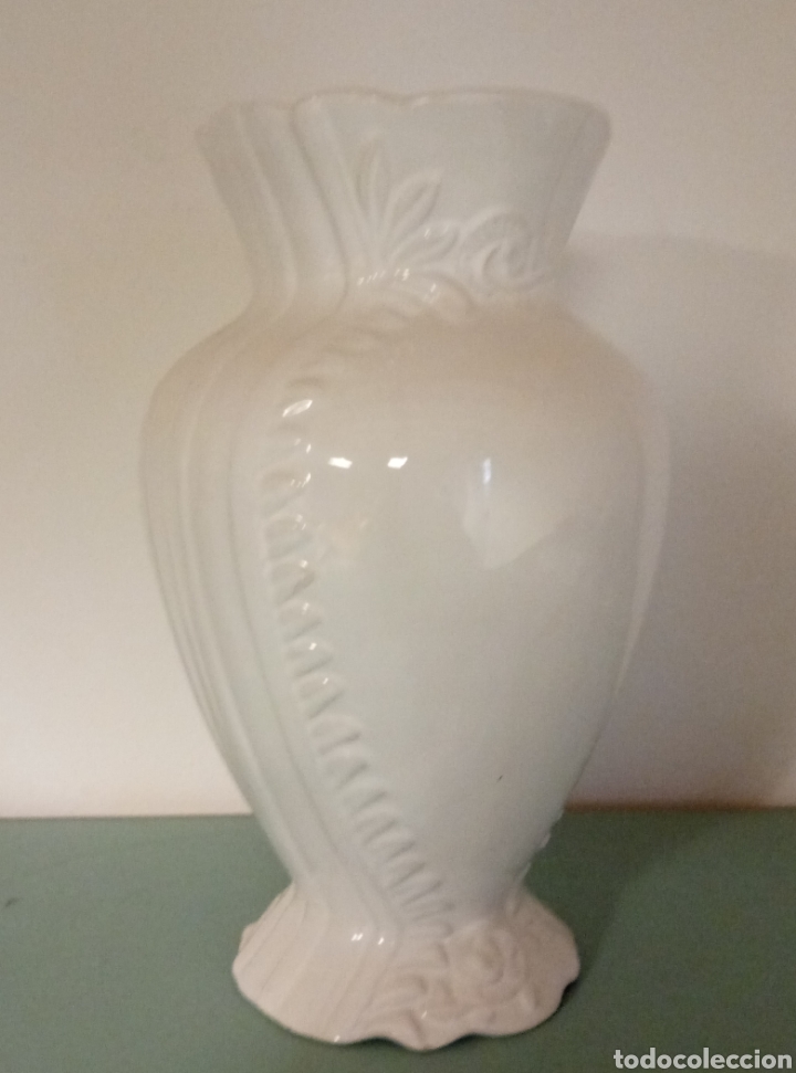 Antig&uuml;edades: Jarr&oacute;n blanco porcelana - Foto 2