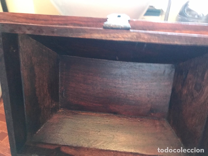 Antig&uuml;edades: Espectacular cofre joyero ba&uacute;l de madera y esta&ntilde;o - Foto 5