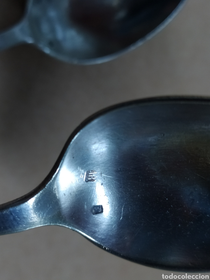 Antig&uuml;edades: 2 cucharillas de postre de metal plateado - Foto 3