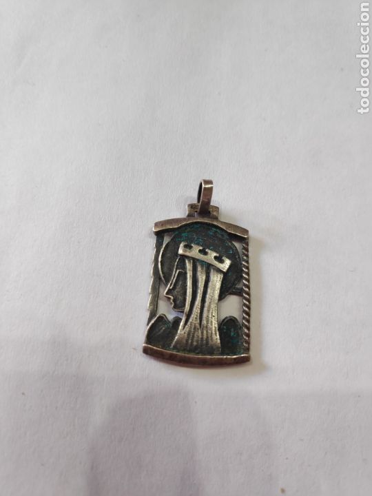 Antig&uuml;edades: Medalla de Montserrat post-guerra - Foto 1