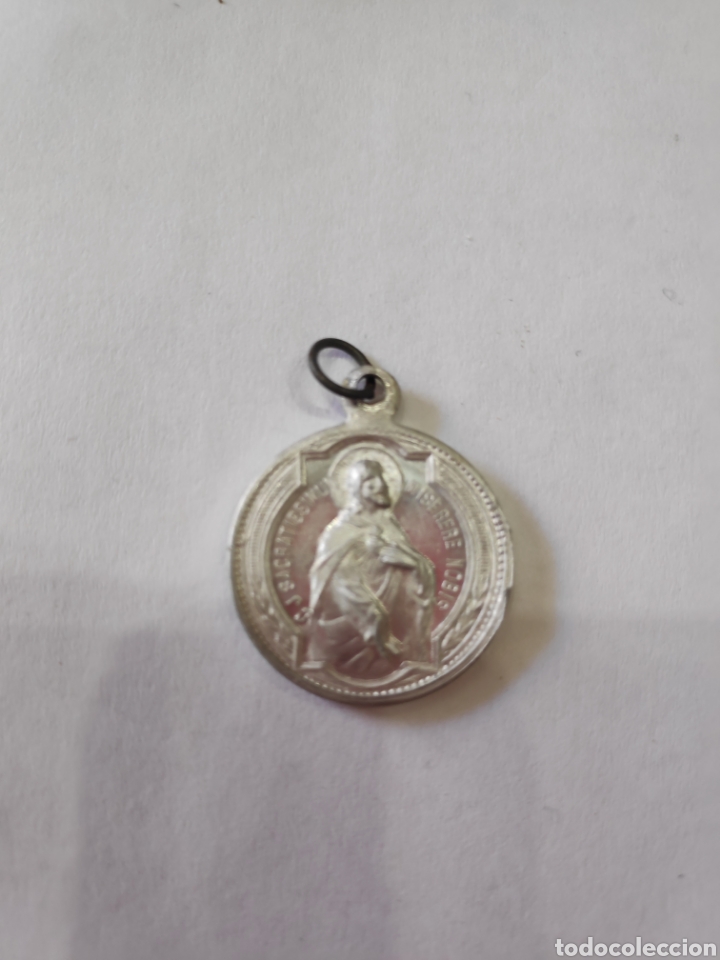 Antig&uuml;edades: Medalla de Montserrat de aluminio postguerra - Foto 1