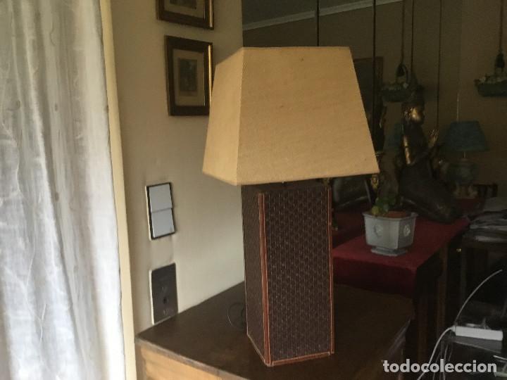 Antig&uuml;edades: Lampara pie de piel - Foto 1