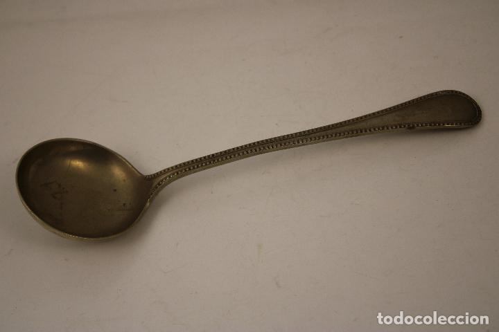 Antig&uuml;edades: cuchara salsa en plata de ley punzonada - Foto 1
