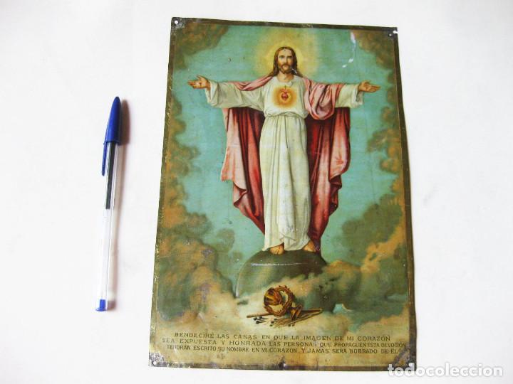 Antig&uuml;edades: Placa del Sagrado Coraz&oacute;n en chapa litografiada. - Foto 1