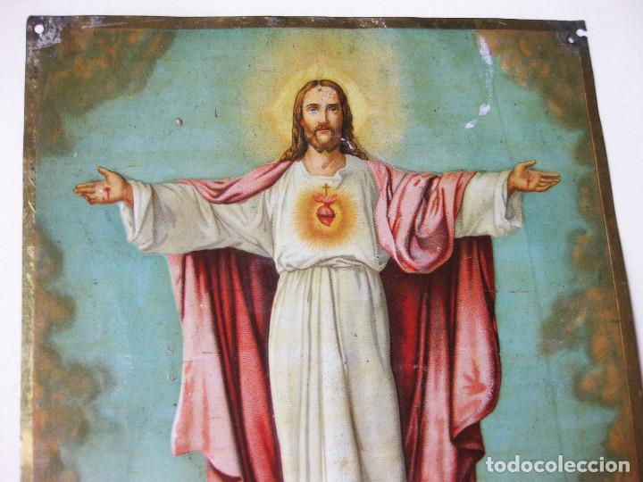 Antig&uuml;edades: Placa del Sagrado Coraz&oacute;n en chapa litografiada. - Foto 2