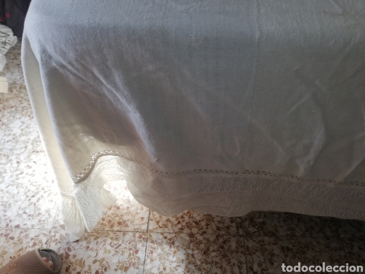 Antig&uuml;edades: colcha bordada a mano, antigua - Foto 11