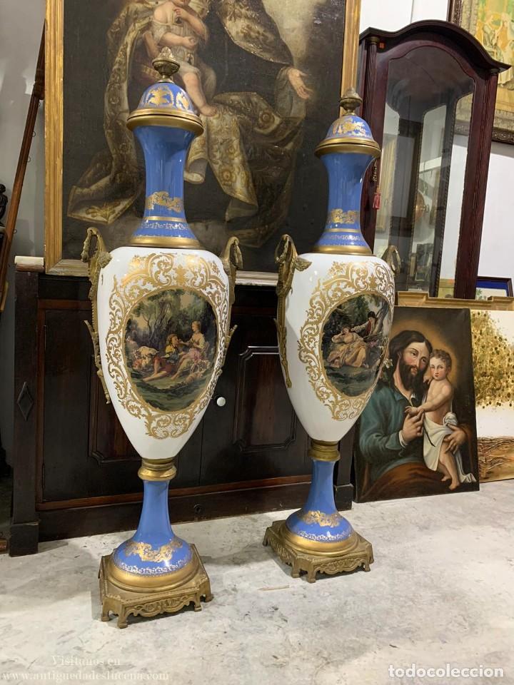 Antig&uuml;edades: Gran pareja de jarrones de 1.48m - Foto 1