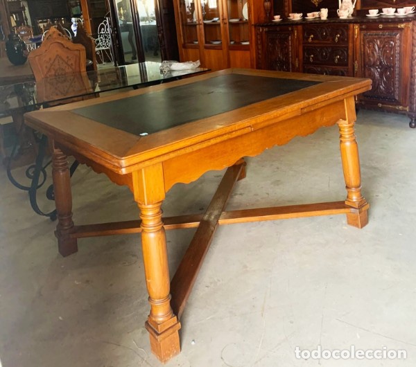 Antig&uuml;edades: Mesa extensible de nogal macizo con pizarra. - Foto 1