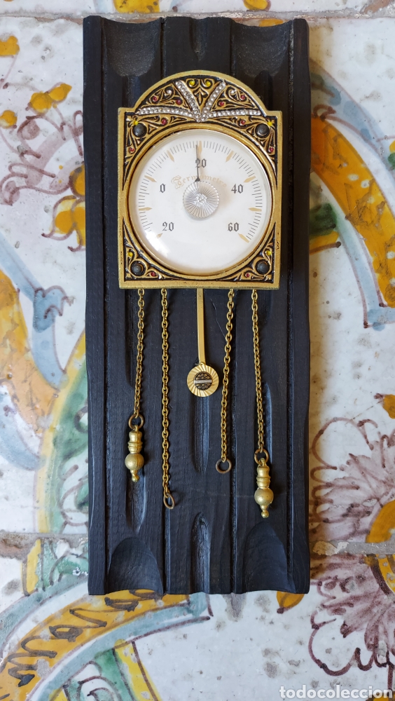 Antig&uuml;edades: ANTIGUO Y BONITO TERMOMETRO MADERA COLGAR - Foto 2