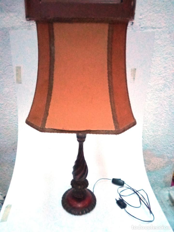 Antig&uuml;edades: Lampara sobremesa pie de madera - Foto 17