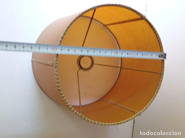 Antig&uuml;edades: Lampara sobremesa pie de madera - Foto 50