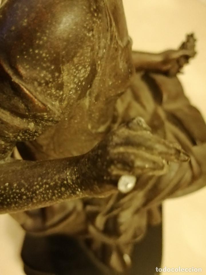 Antig&uuml;edades: ANTIGUA FIGURA, SEGURAMENTE BRONCE, CON BASE DE MADERA - Foto 5
