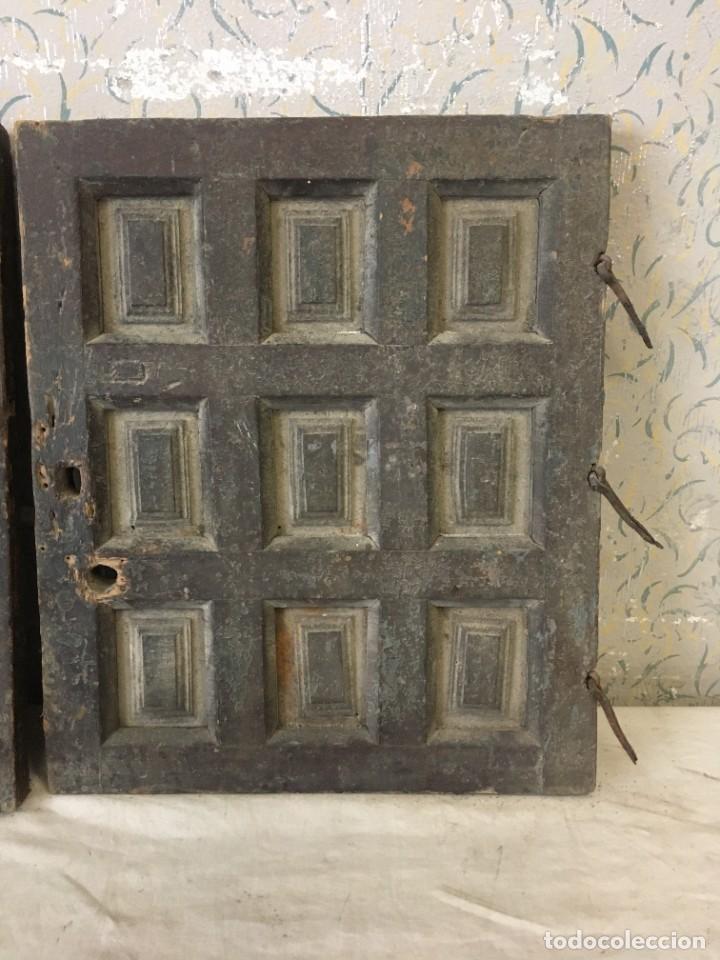 Antig&uuml;edades: VENTANUCOS ANTIGUOS OSCUROS. MUY ROBUSTOS.CONSERVAN GANCHOS ORIGINALES - Foto 3