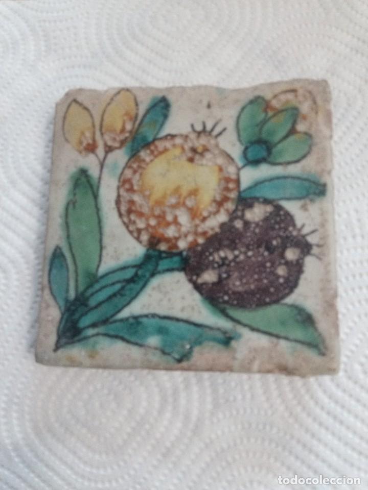 Antig&uuml;edades: Azulejo antiguo del siglo 18 - Foto 1