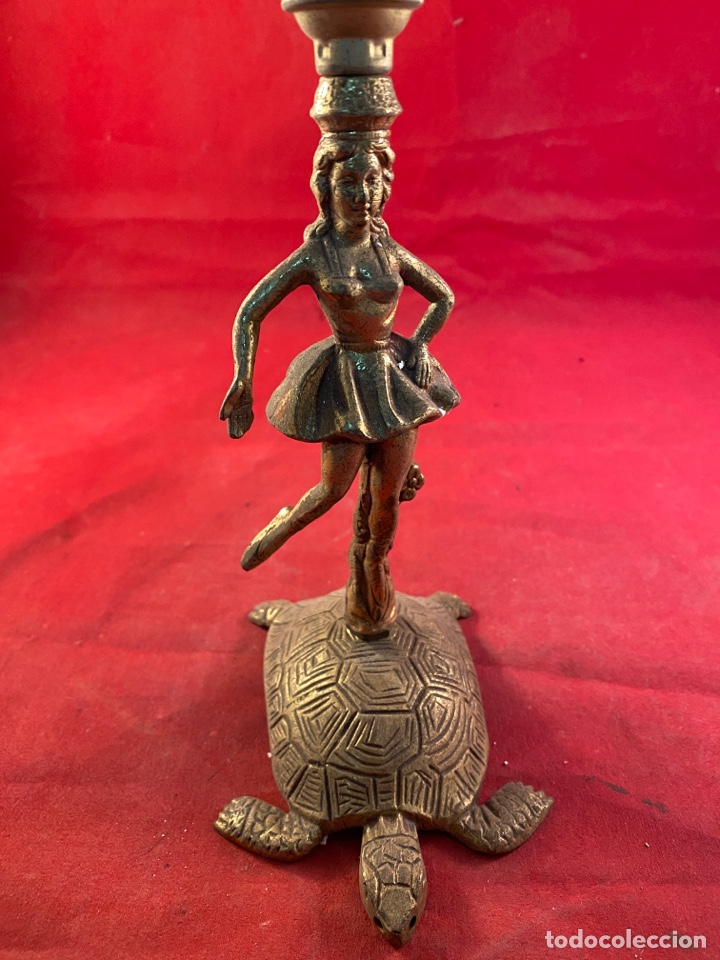 Antig&uuml;edades: Porta l&aacute;mparas de bronce - Foto 6